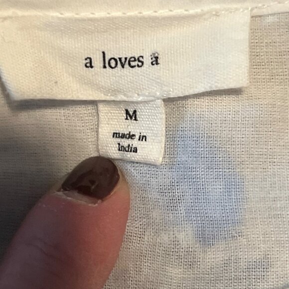 A Loves A White and Blue Embroidered Floral Top/ Size Medium - Picture 3 of 8